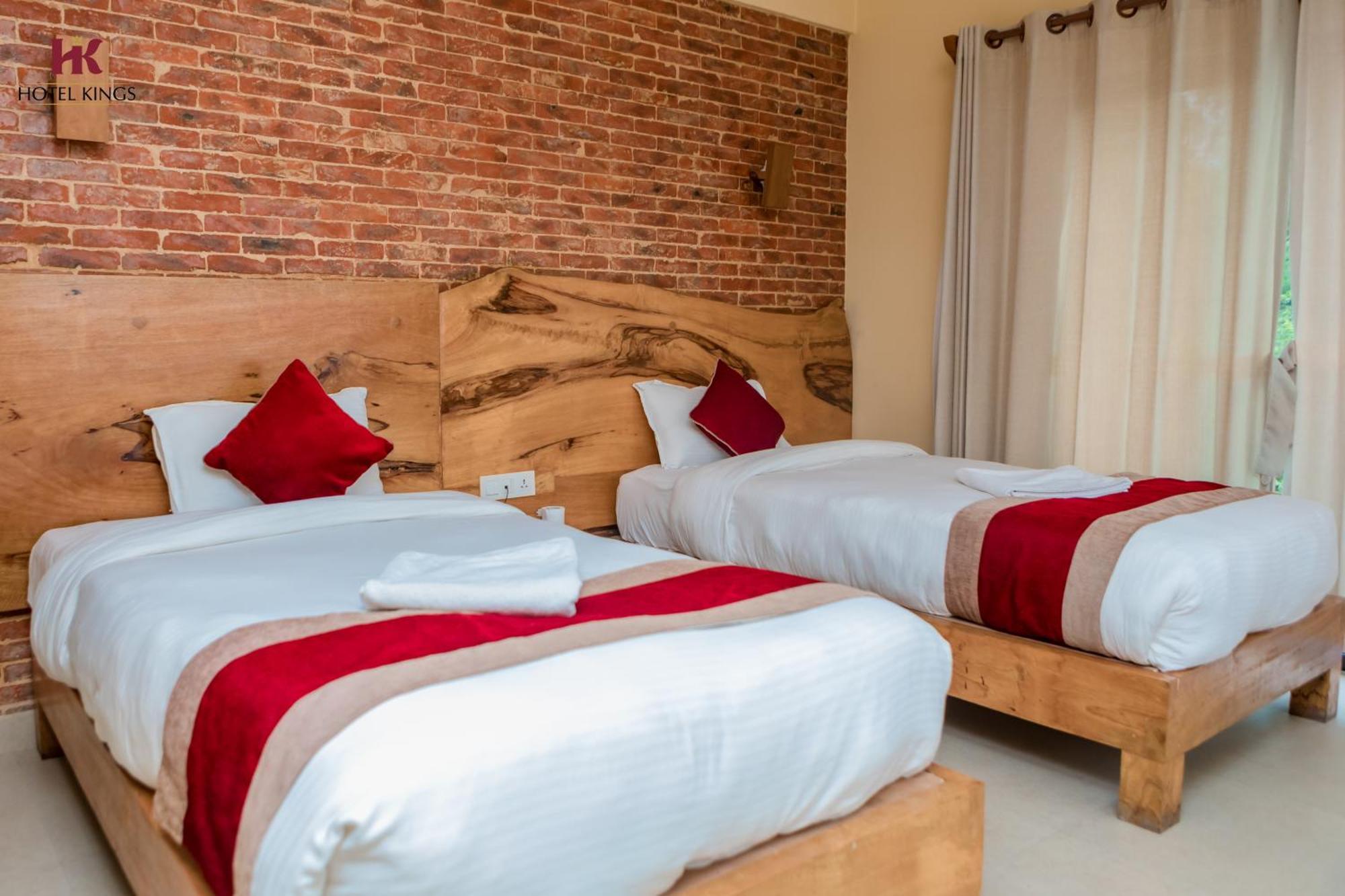 Hotel Kings Pokhara Exterior photo